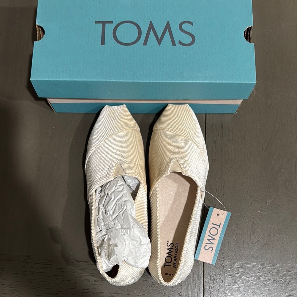 TOMS Women's Cream Slip-On Shoes